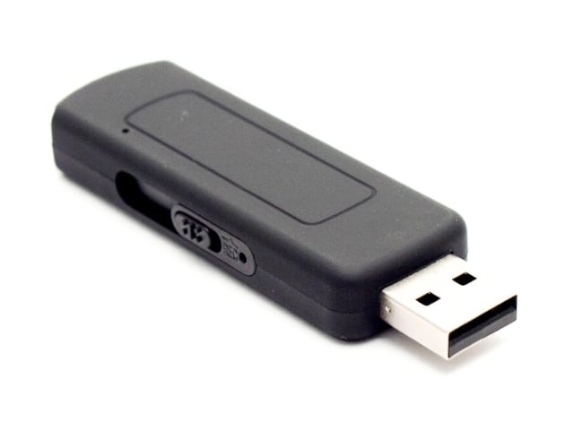 slaptas-diktofonas-uzmaskuotas-usb-rakte-8gb-vos-1